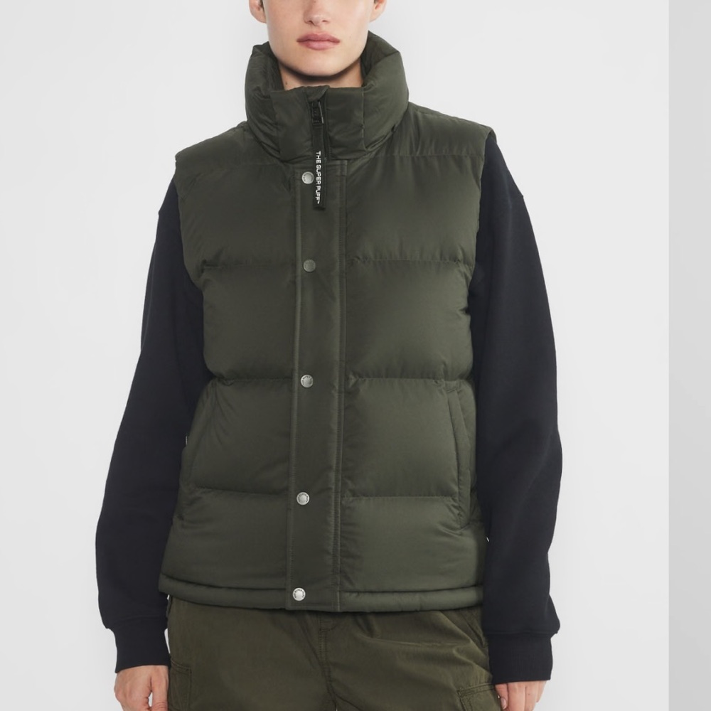 Aritzie TNA Super Puff Vest